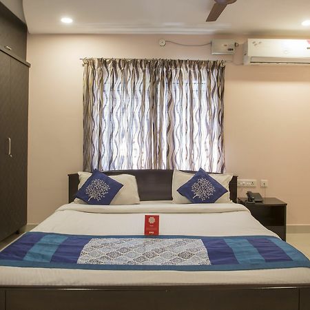 Oyo 10373 Apartment The Icon Homes Hyderabad Luaran gambar